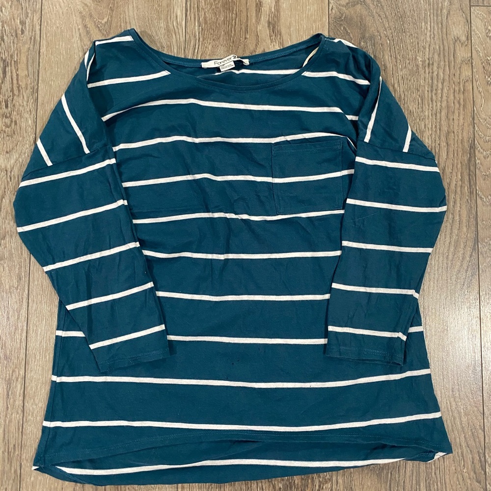 F21 basic T with mid length arms